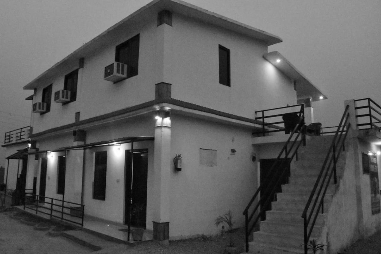 Corbett Bhavesh Home Stay Jhirna 객실 사진